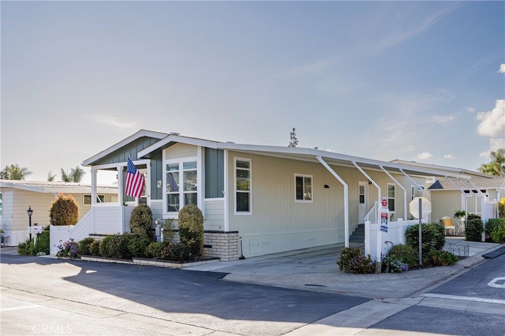 32302 Alipaz Street 312