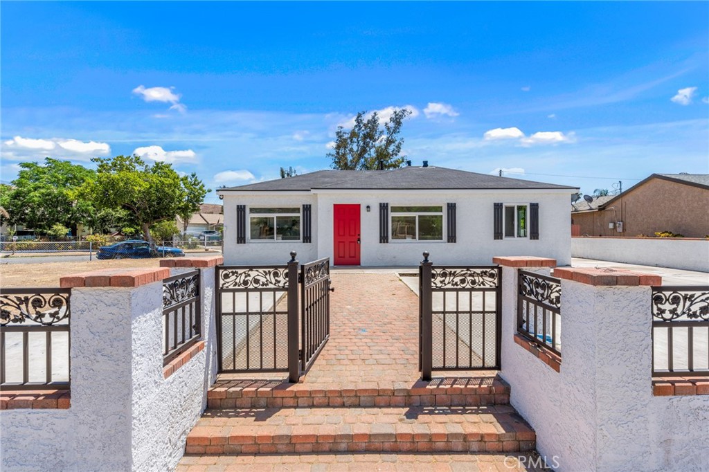 View San Bernardino, CA 92407 house
