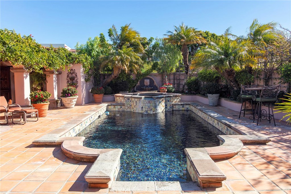 Irvine Terrace (IRVT) - Residential