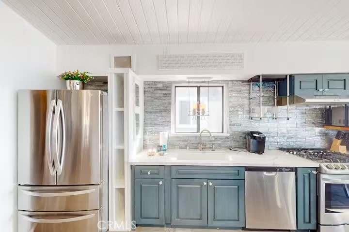 2214 W Oceanfront B