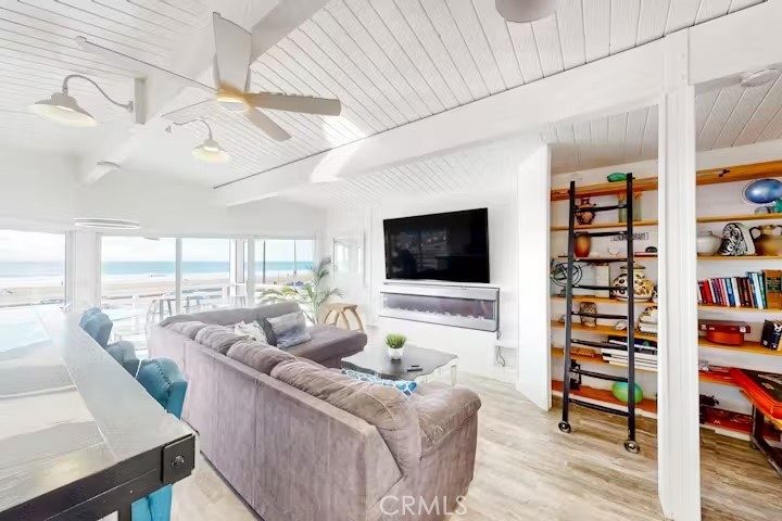 2214 W Oceanfront B