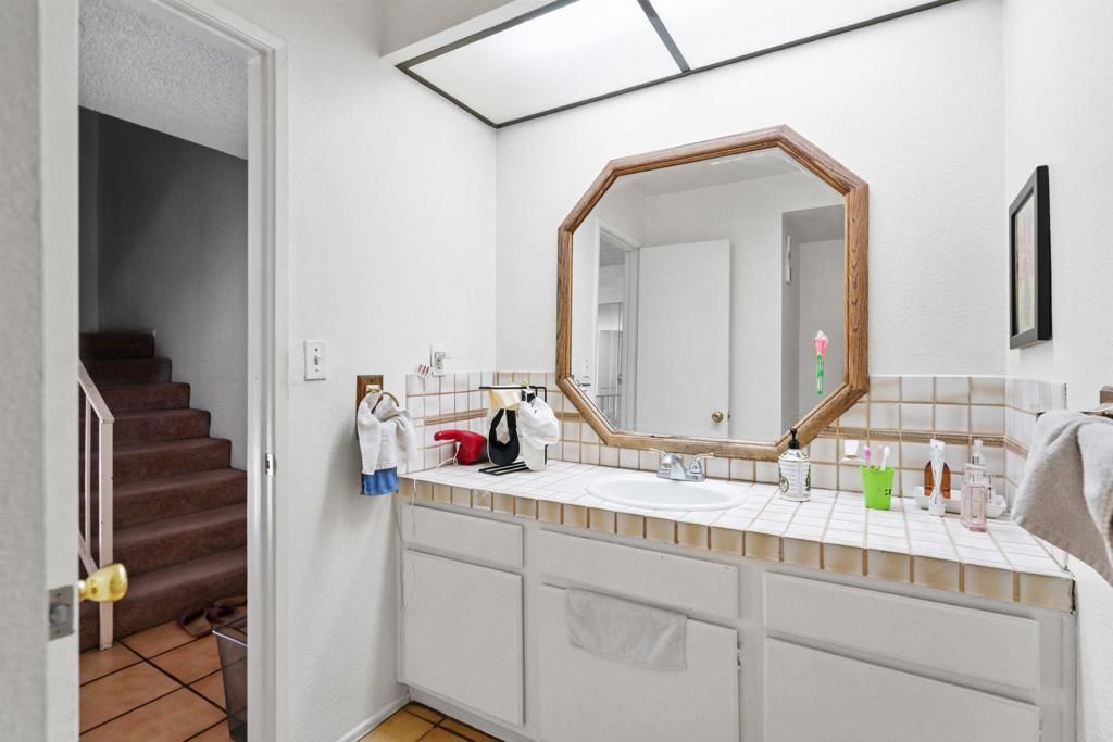 listing image 130726556104172361286