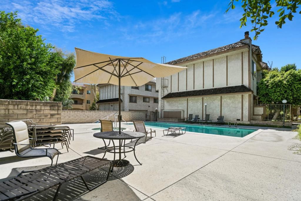 listing image 130727878919888322492