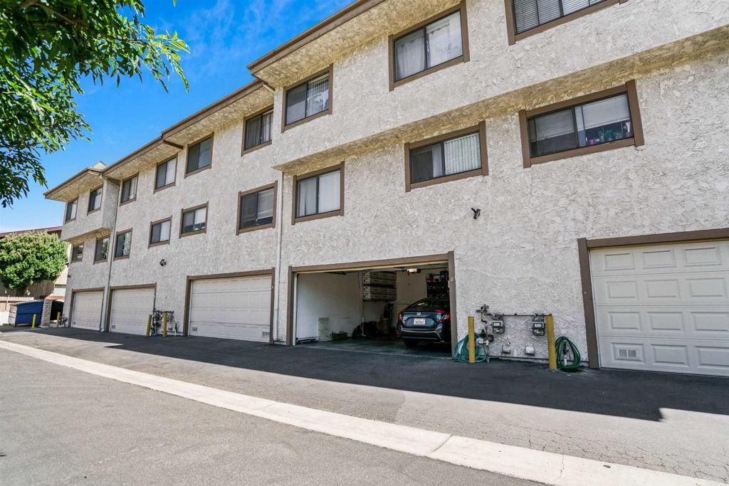listing image 130722497950678292389