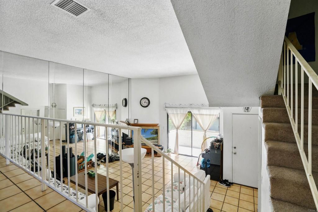 listing image 130720433232152797897