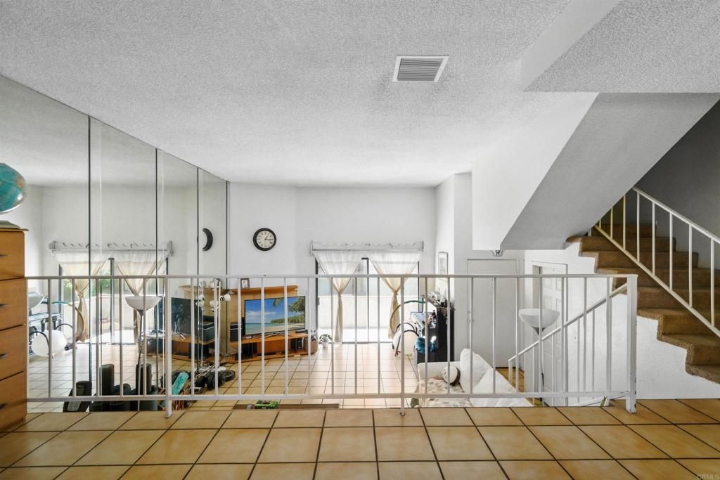 listing image 130724237658748217017