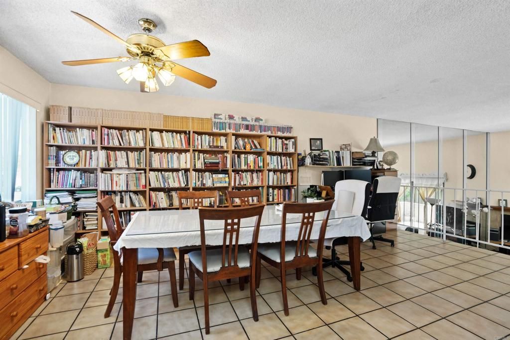 listing image 130724069189580257255