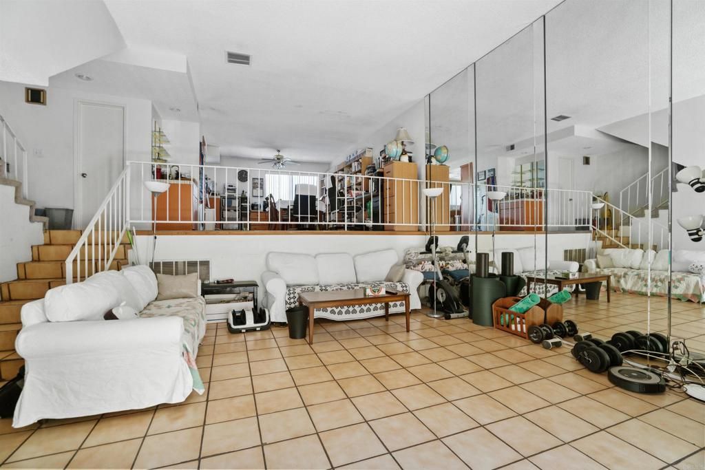 listing image 130722415522940194900