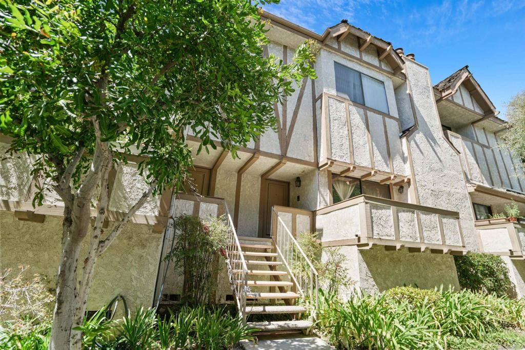listing image 130720782156329894828