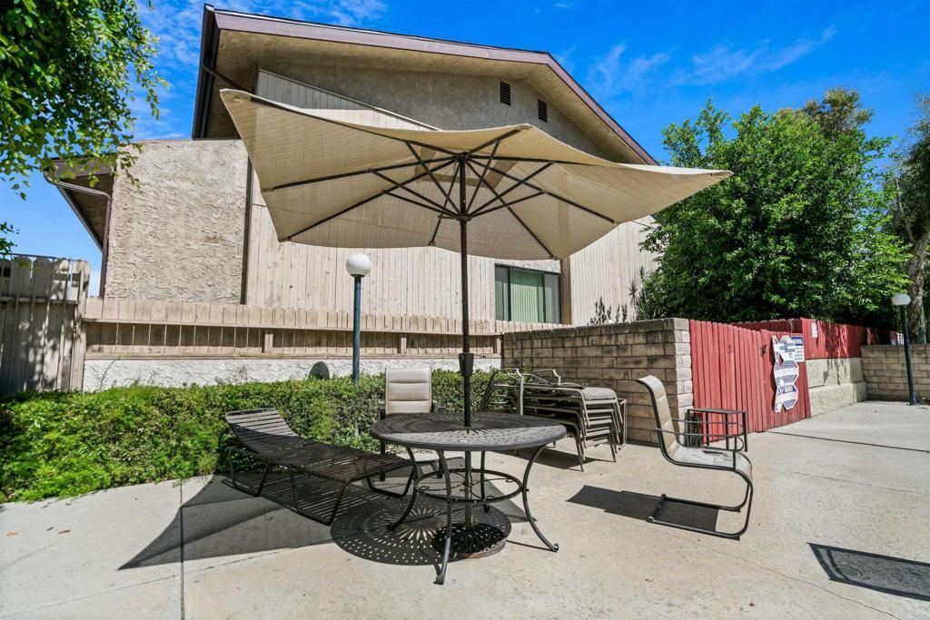 listing image 130729625339685397002