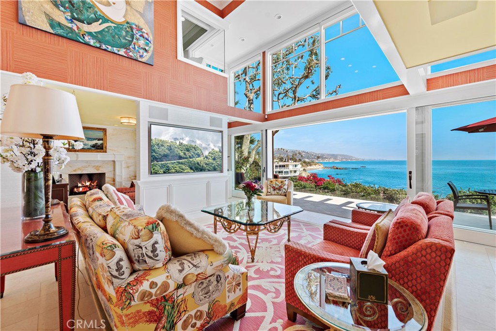 843 Cliff Drive