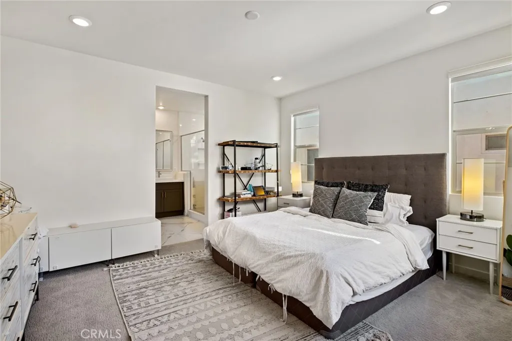 Irvine, California 92618, United States, 3 Bedrooms Bedrooms, ,3 BathroomsBathrooms,Residential,Active,8125