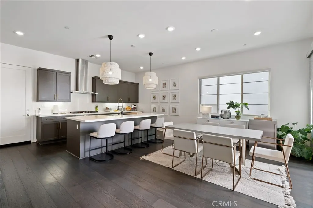 Irvine, California 92618, United States, 3 Bedrooms Bedrooms, ,3 BathroomsBathrooms,Residential,Active,8125