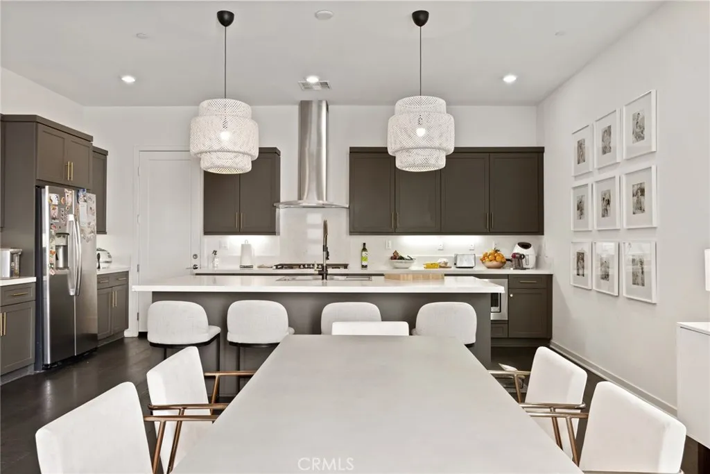 Irvine, California 92618, United States, 3 Bedrooms Bedrooms, ,3 BathroomsBathrooms,Residential,Active,8125