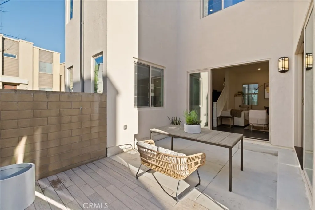 Irvine, California 92618, United States, 3 Bedrooms Bedrooms, ,3 BathroomsBathrooms,Residential,Active,8125