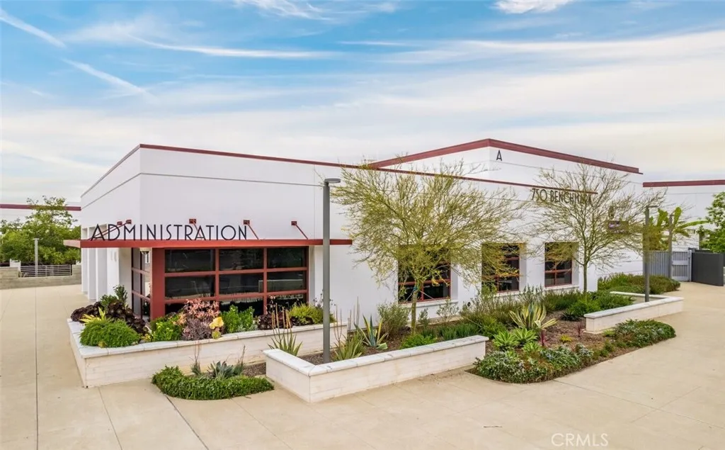 Irvine, California 92618, United States, 3 Bedrooms Bedrooms, ,3 BathroomsBathrooms,Residential,Active,8125