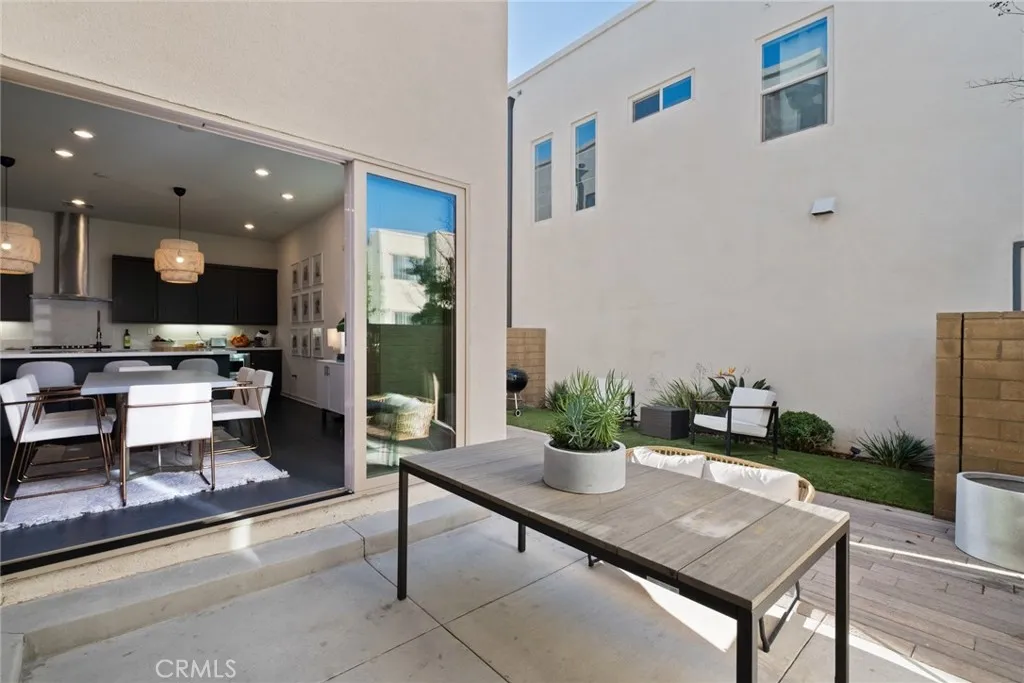 Irvine, California 92618, United States, 3 Bedrooms Bedrooms, ,3 BathroomsBathrooms,Residential,Active,8125