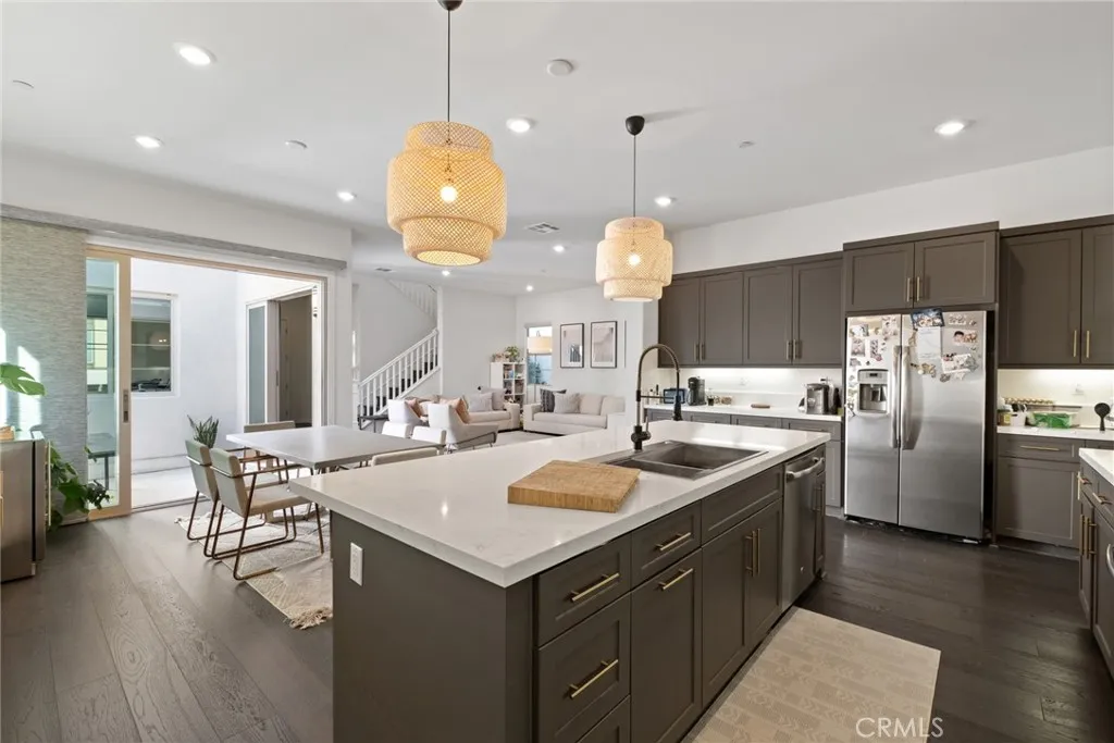 Irvine, California 92618, United States, 3 Bedrooms Bedrooms, ,3 BathroomsBathrooms,Residential,Active,8125