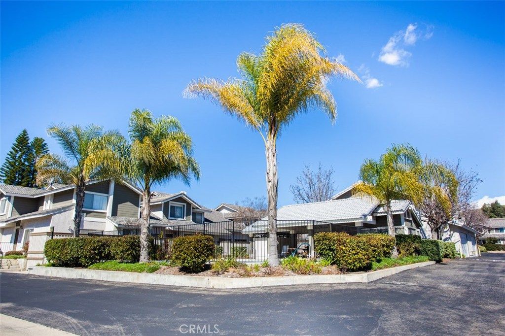 listing image 130721770761442959145