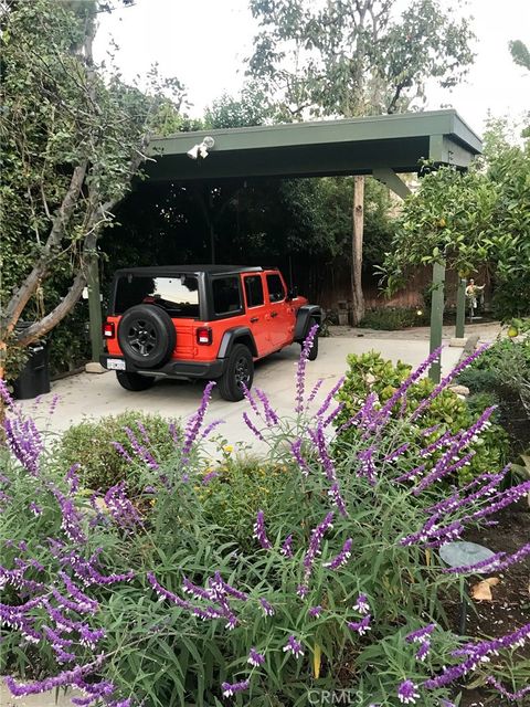 A home in Studio City