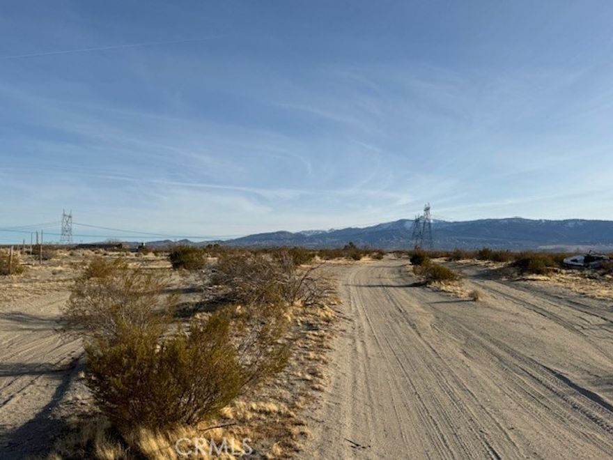 2.5 ACRES OPEN LAND. BRING YOUR MOBILE HOME AND DIRT ROAD TOYS, UNLIMITED OPEN ROADS,BROOKS.

PLENTY OF LAND OPPORTUNITY.



TG 4292 D4