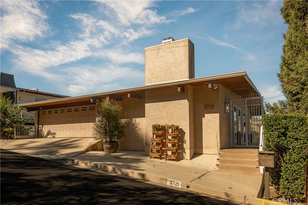 Properties 3 3721 Glenridge Drive