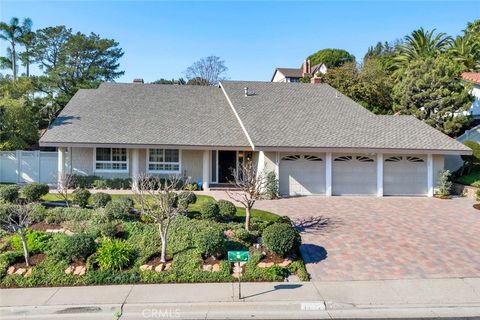 A home in North Tustin