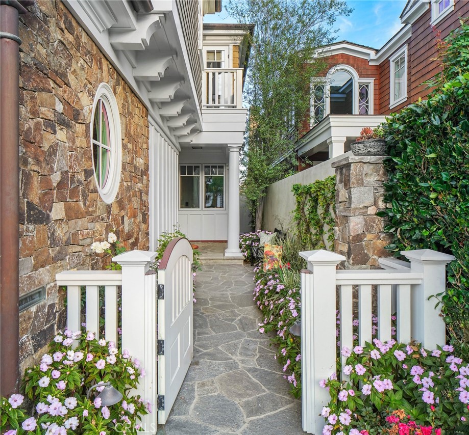 Balboa Peninsula Point (BLPP) - Residential