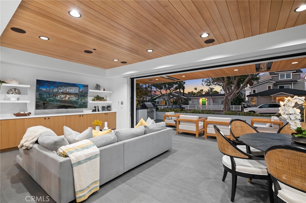 Balboa Peninsula Point (BLPP) - Residential