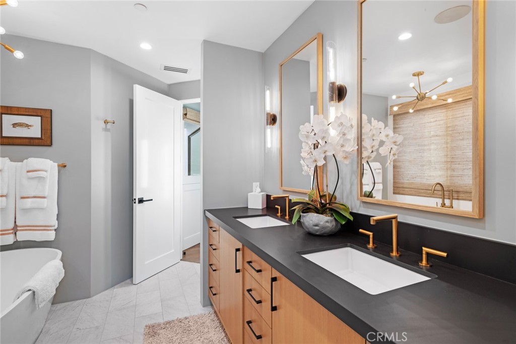 Balboa Peninsula Point (BLPP) - Residential