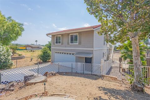 A home in Lake Elsinore