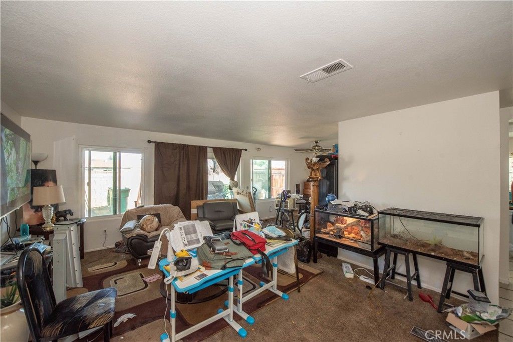 listing image 130723429623578178360