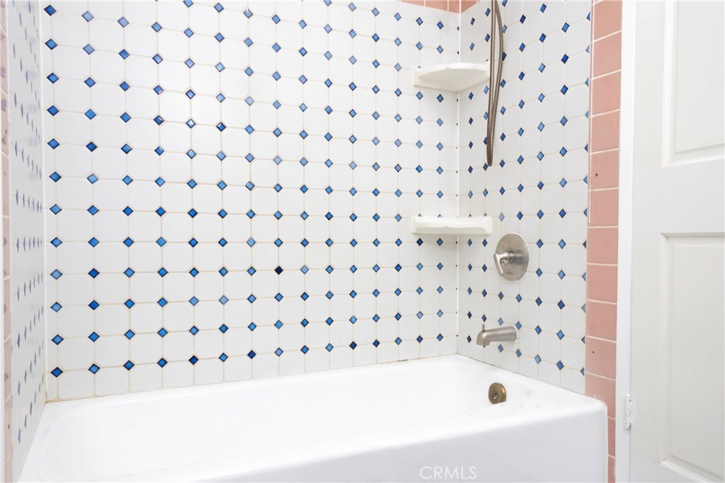 Custom Canyon Country 1 (CCAN1) - Residential