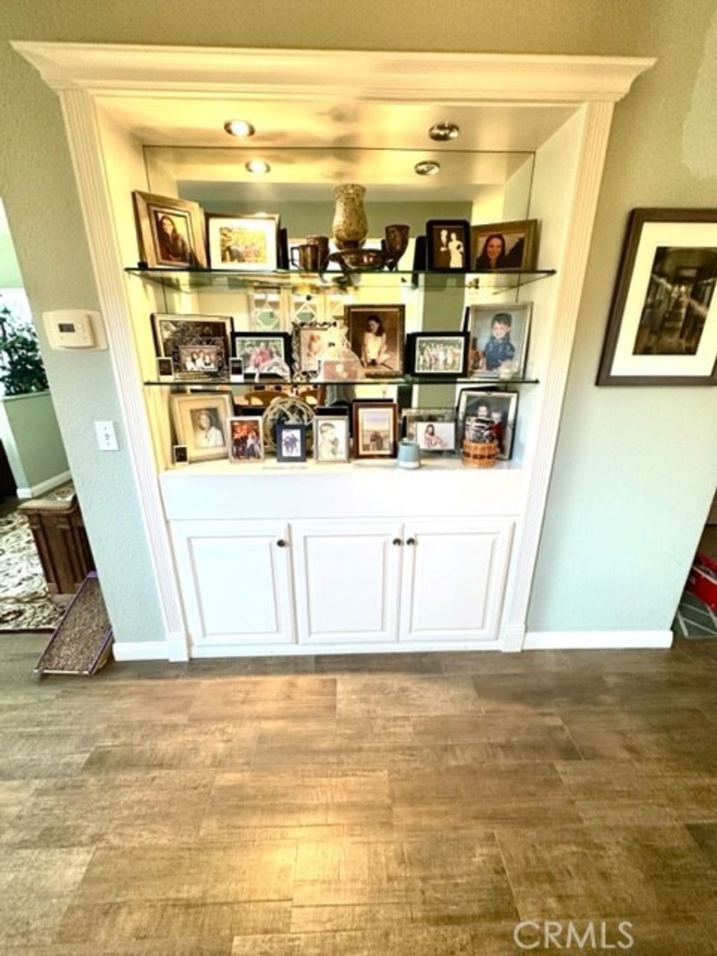 listing image 130729368120012889970