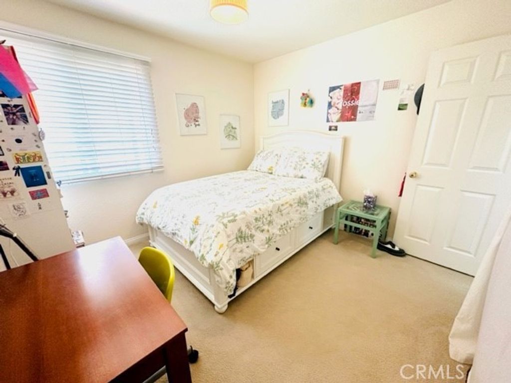 listing image 130723248654401319258