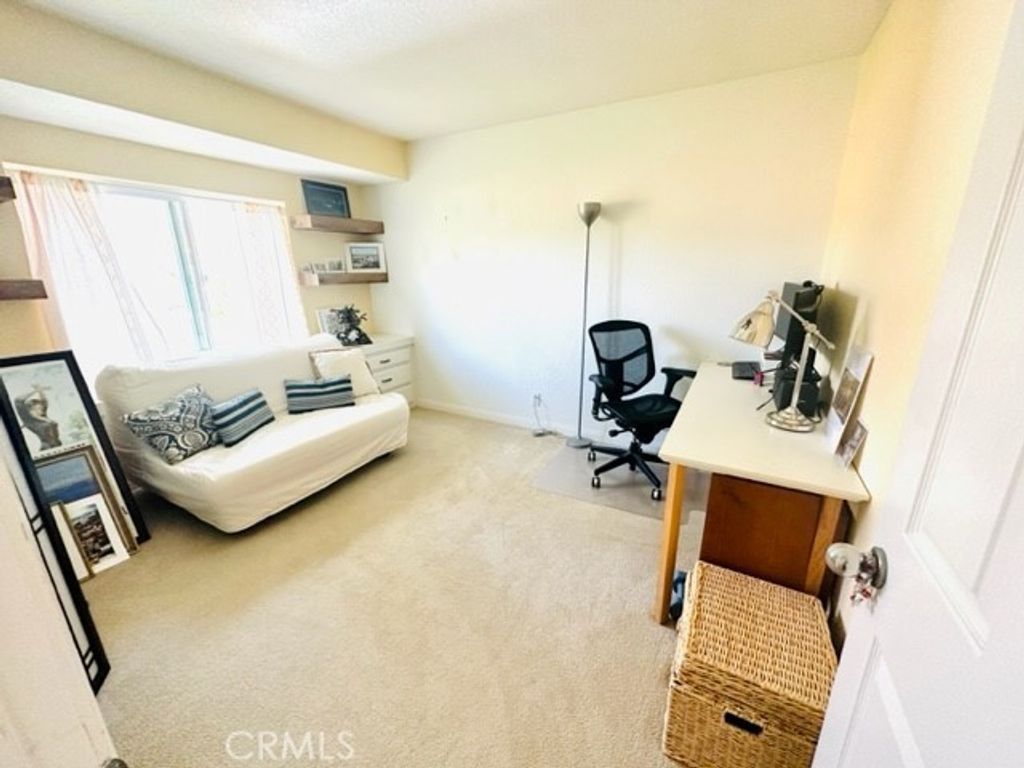 listing image 130723751151303785525