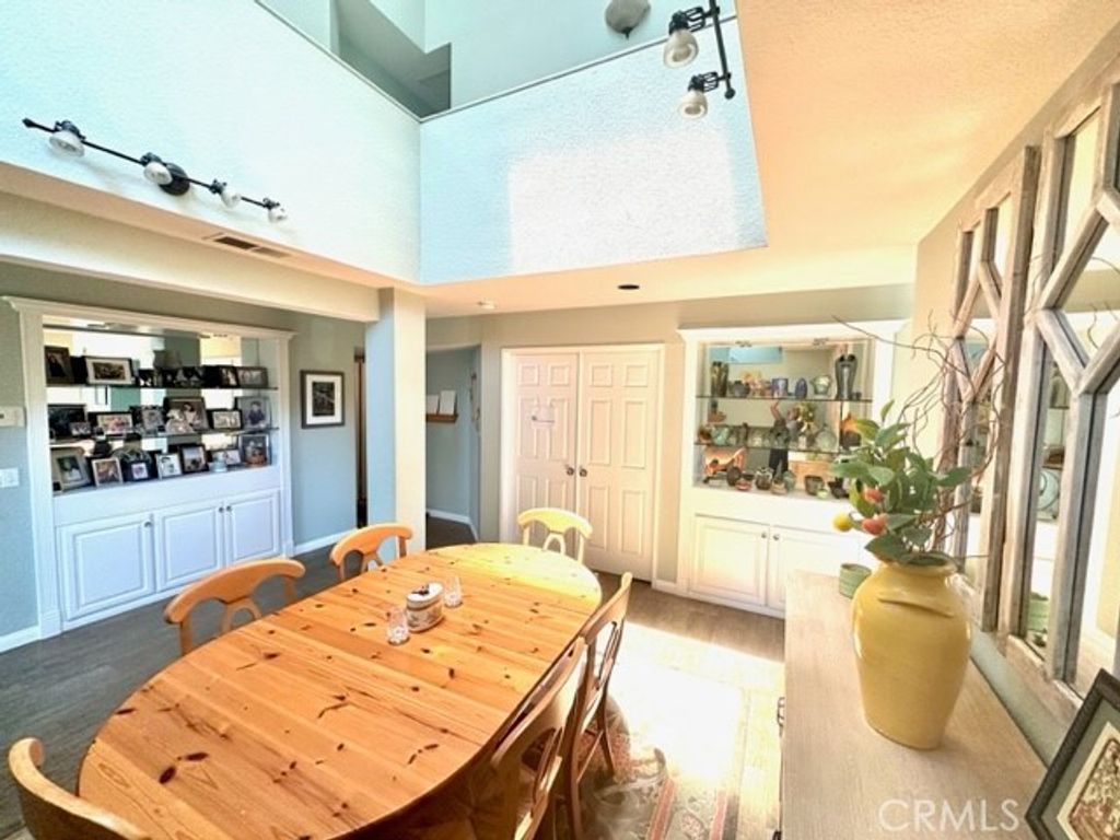 listing image 130725981909978834296