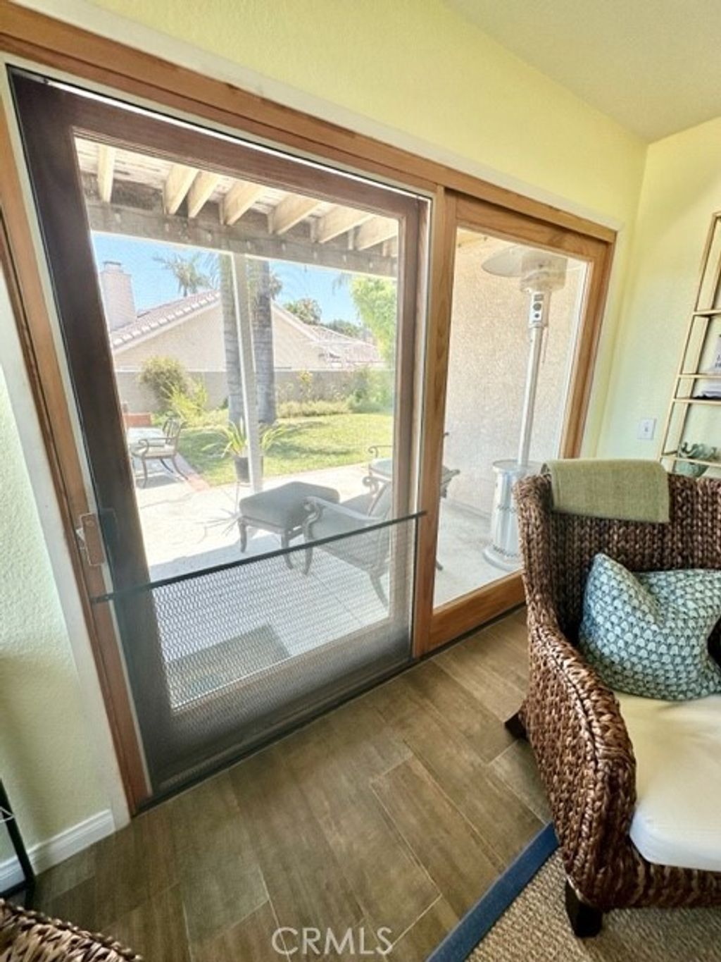listing image 130729750946504875152