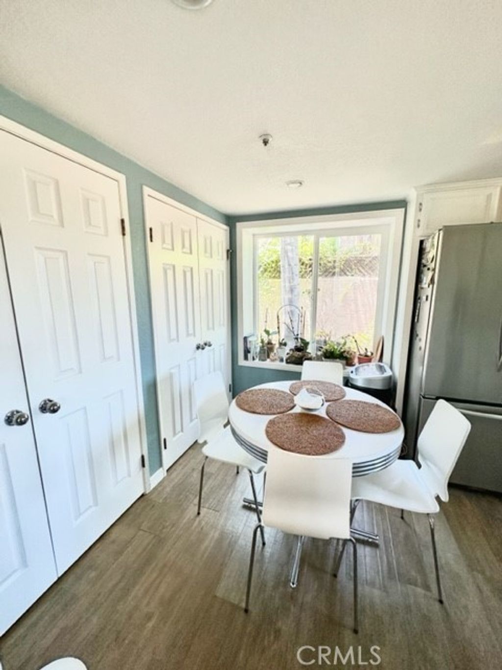 listing image 130723128318041733676
