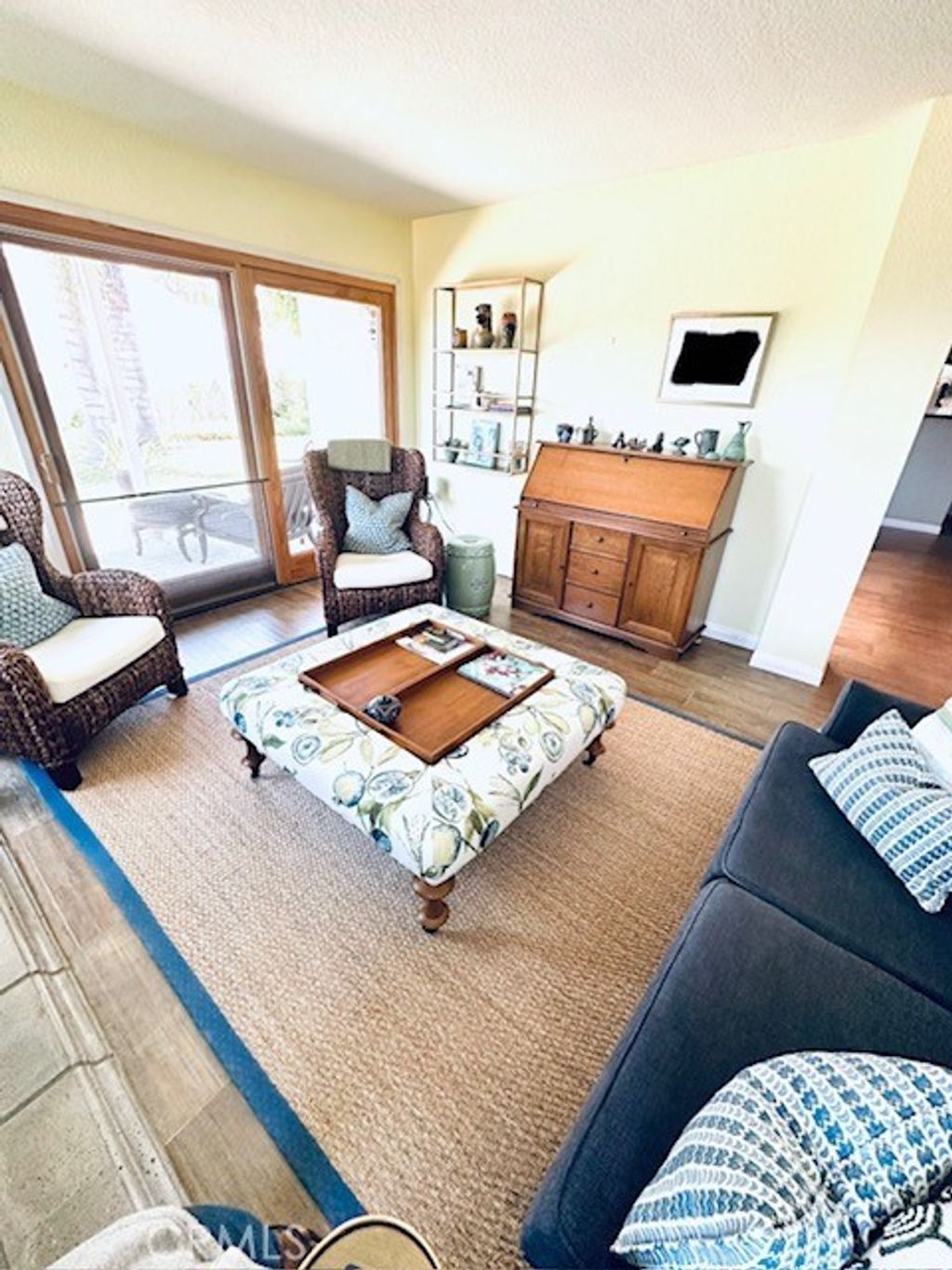 listing image 130725941538730055171