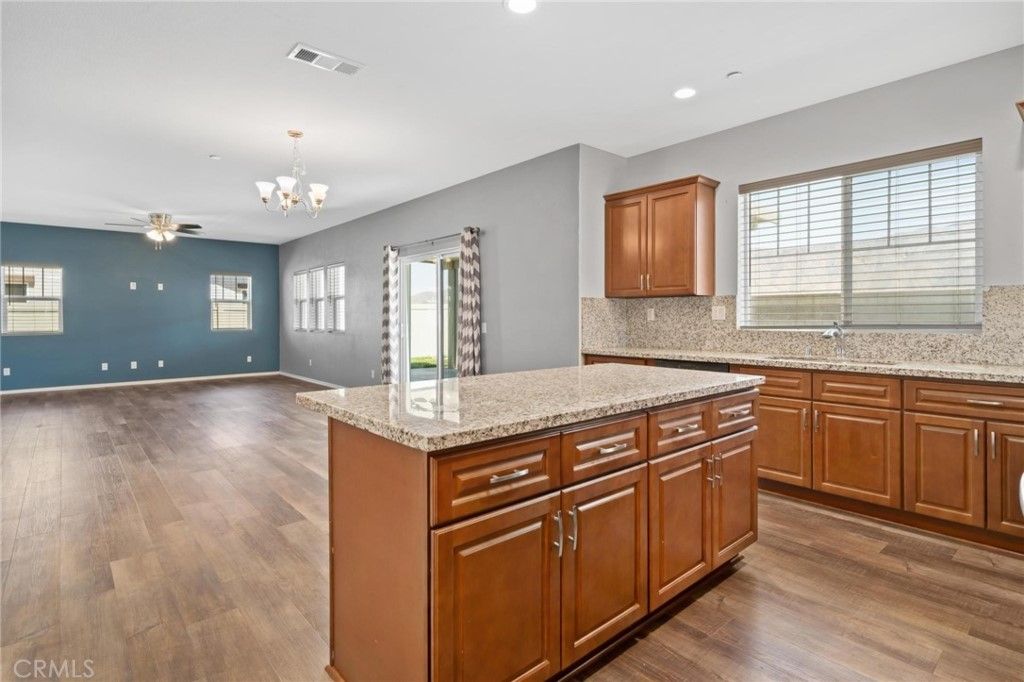 listing image 130725865331506400387