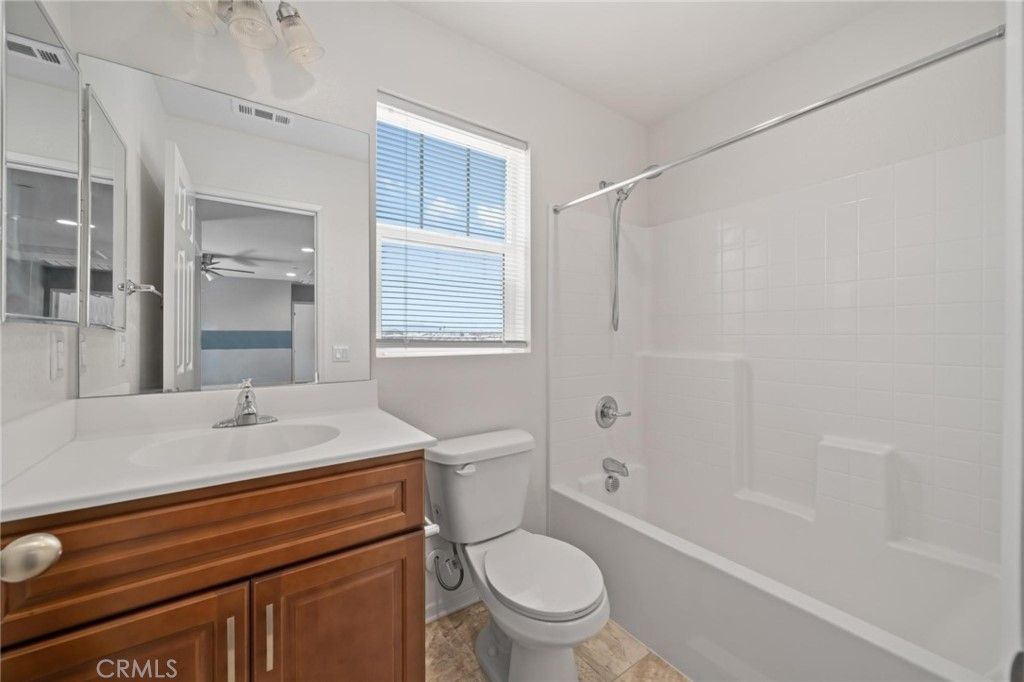listing image 130724272349708523453