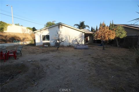 A home in Lake Elsinore