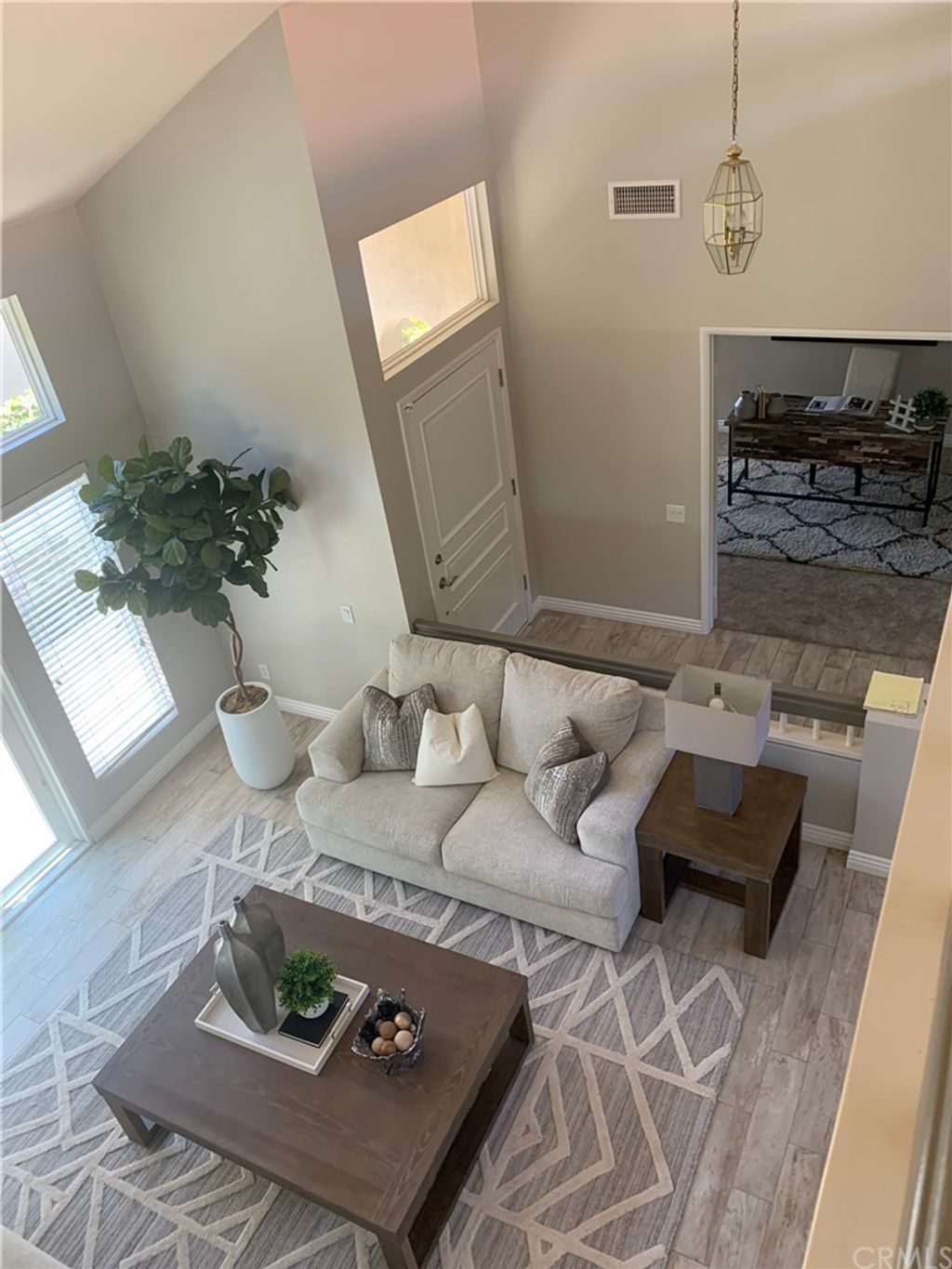 listing image 130723680320555692471