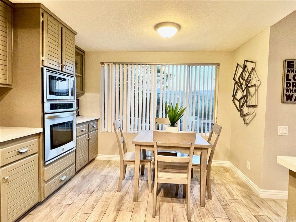 listing image 130721586401319249114