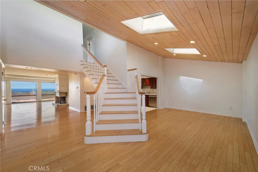 Dana Point, California 92629, United States, 3 Bedrooms Bedrooms, ,3 BathroomsBathrooms,Residential,Active,16409