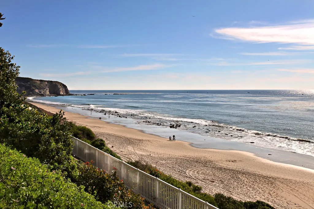 Dana Point, California 92629, United States, 3 Bedrooms Bedrooms, ,3 BathroomsBathrooms,Residential,Active,16409