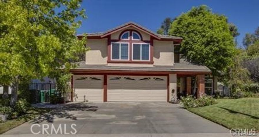 This home is a beautifully maintained end of cul-de-sac property in Diamond Bar Hills. The home has a spacious yard with lush landscaping and a dazzling pool & spa. There are new double pane windows throughout. With 4 Total Bedrooms + Bonus Room, the home feels larger than the actual square footage. One of the bedrooms is located downstairs. Take advantage of the prestigious Walnut Valley Unified School District. This home is a must see and ideal for a family with children.