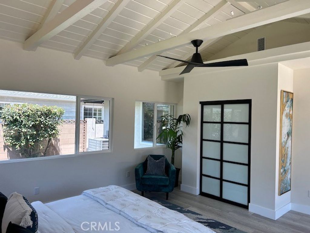 listing image 130729114839121511543