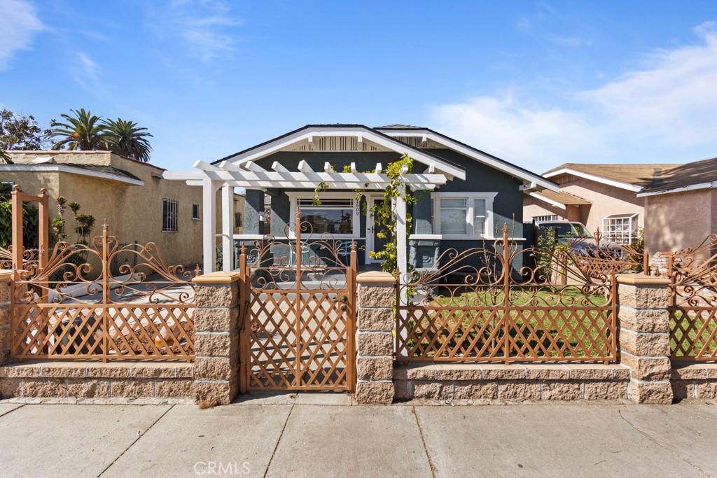 1509 Gardenia Avenue